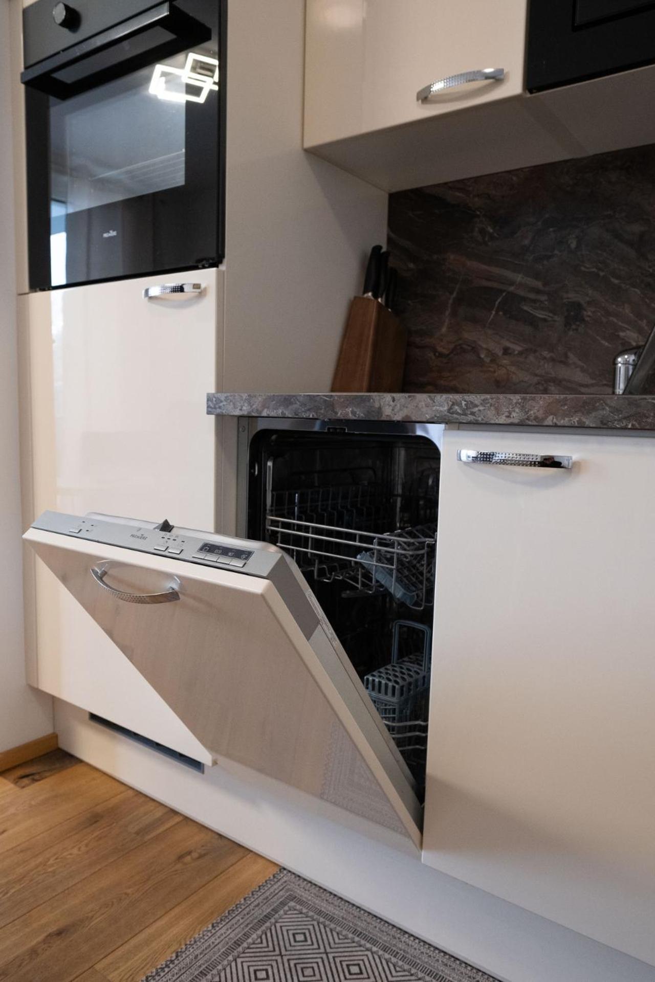 Modern Apartment W/ Cozy Balcony Near City Center Vienne Extérieur photo
